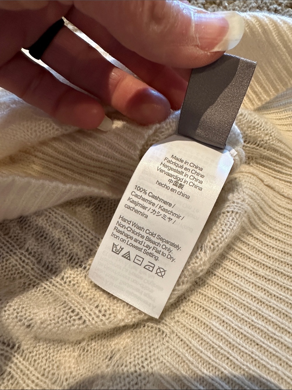 J. Crew Women’s 100% Cashmere Cream Cable-Knit V-Neck Sweater Sz S - Picture 4 of 9